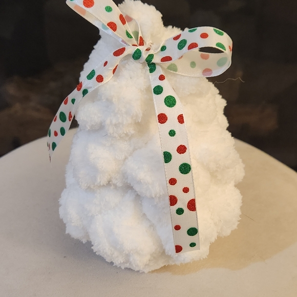Christmas Trees White Holiday Decor Chunky Yarn Trees - Picture 4 of 4